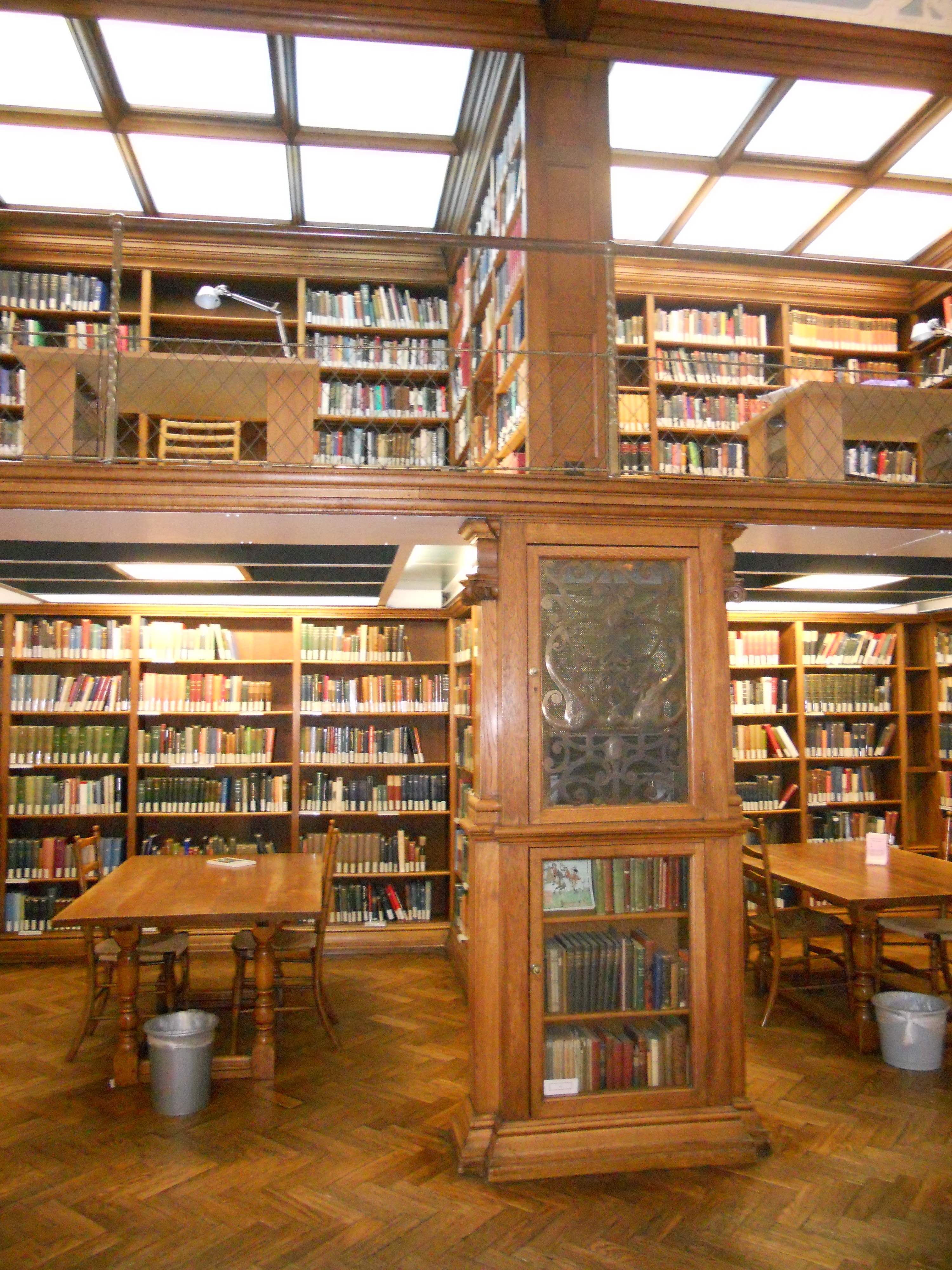 Yates Thompson Library, Newnham College